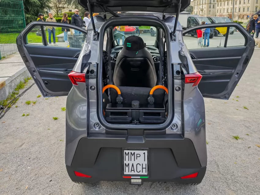 PROBAMOS EL SWAPA ZIP, UN CUATRICICLO ELÉCTRICO TOTALMENTE OPCIONAL, de EVERYEYE.IT