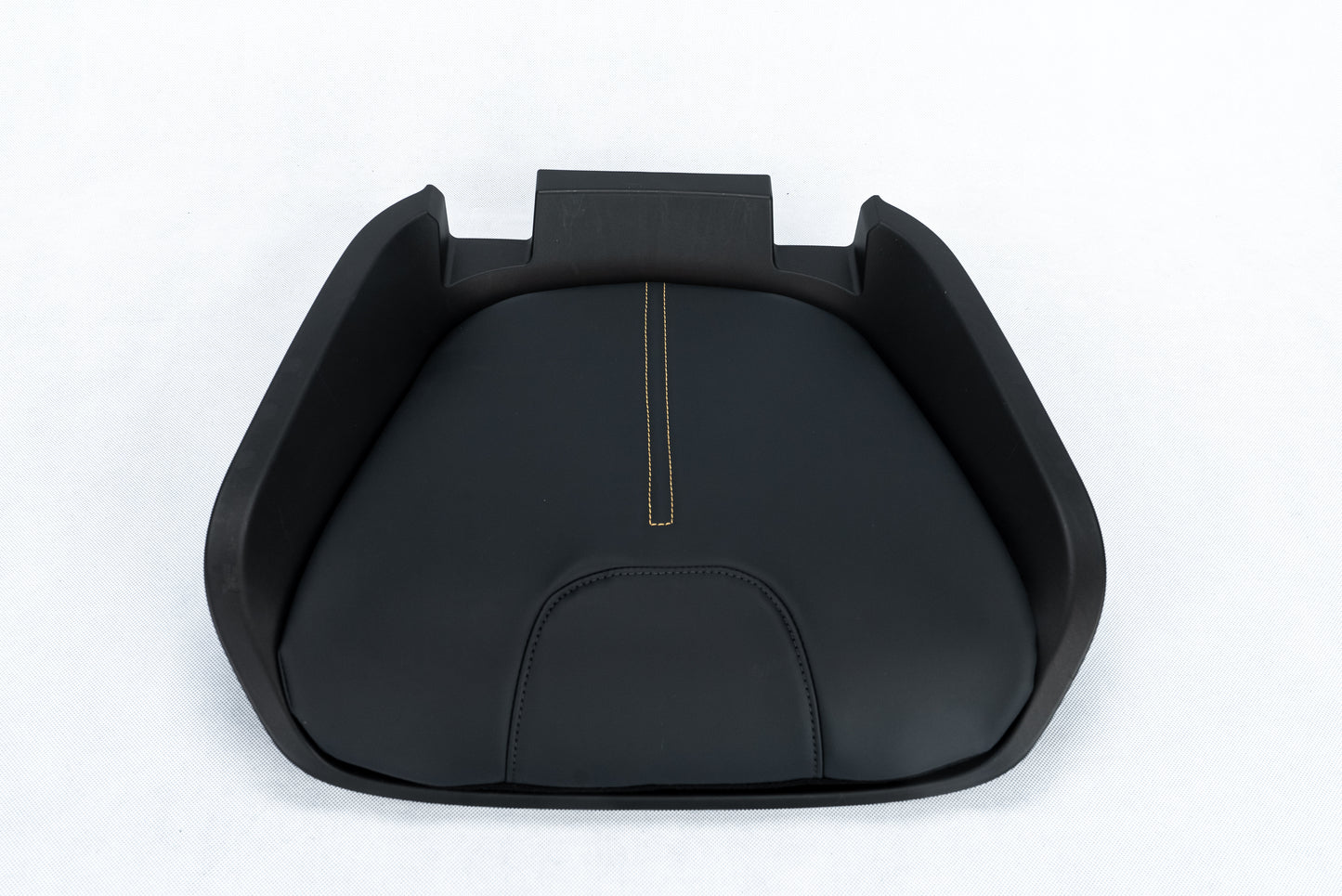 Rear seat device