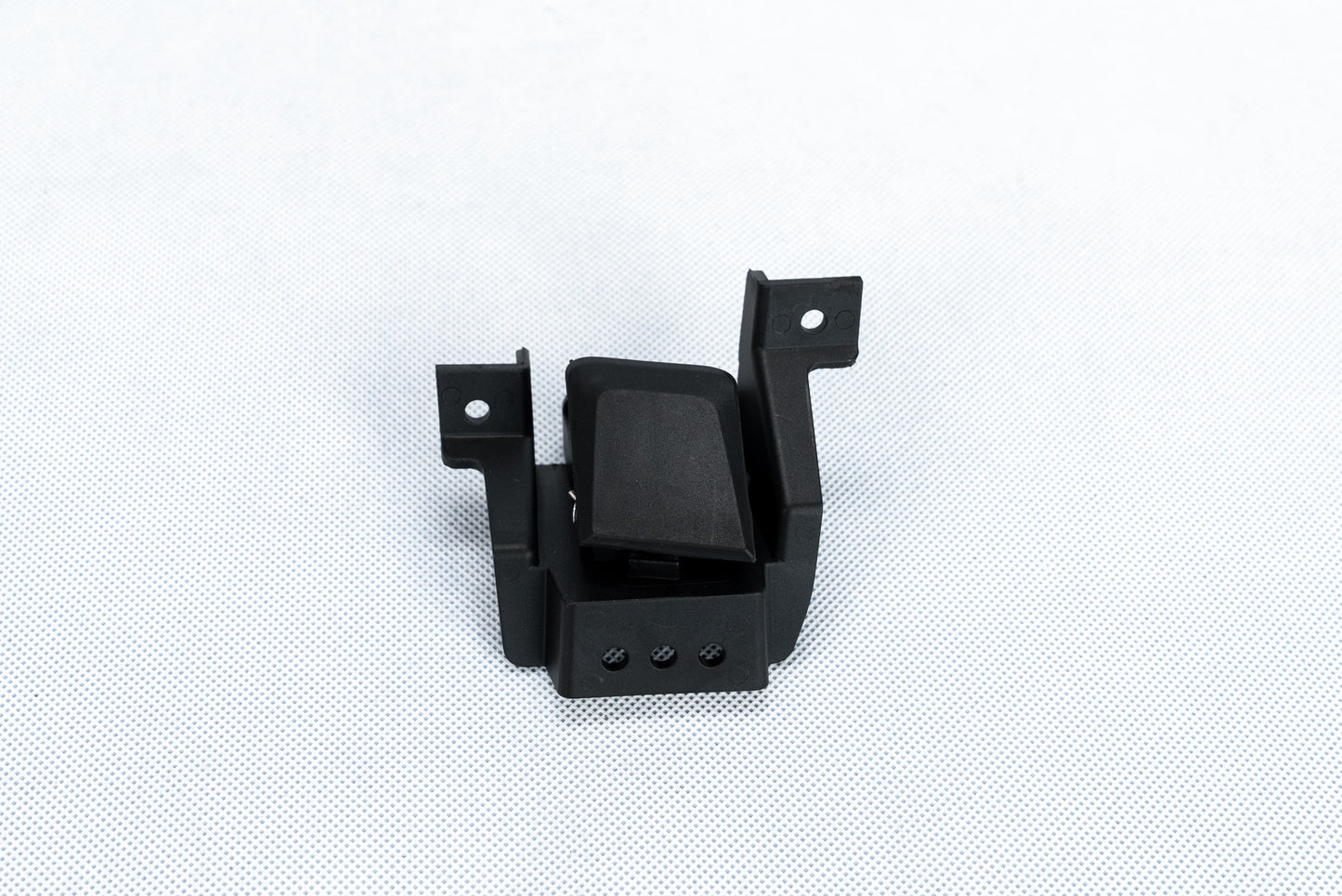 Front engine hood accessory assembly device